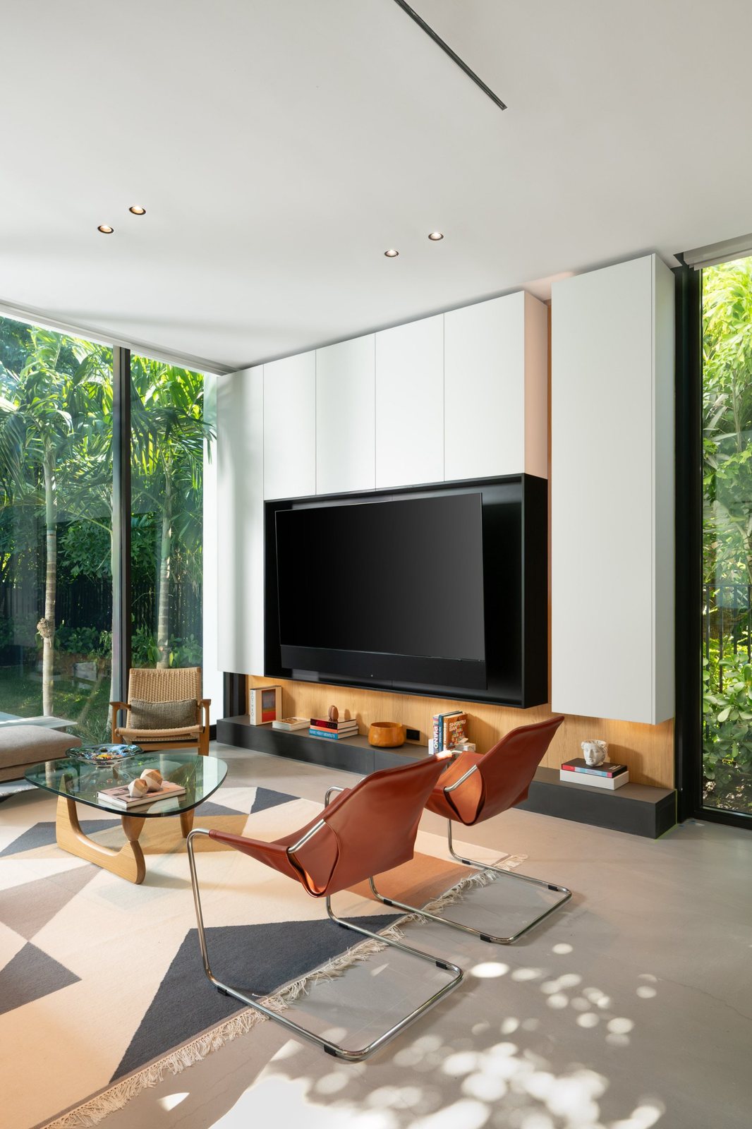Palm grove house, photographed by Re-Capture