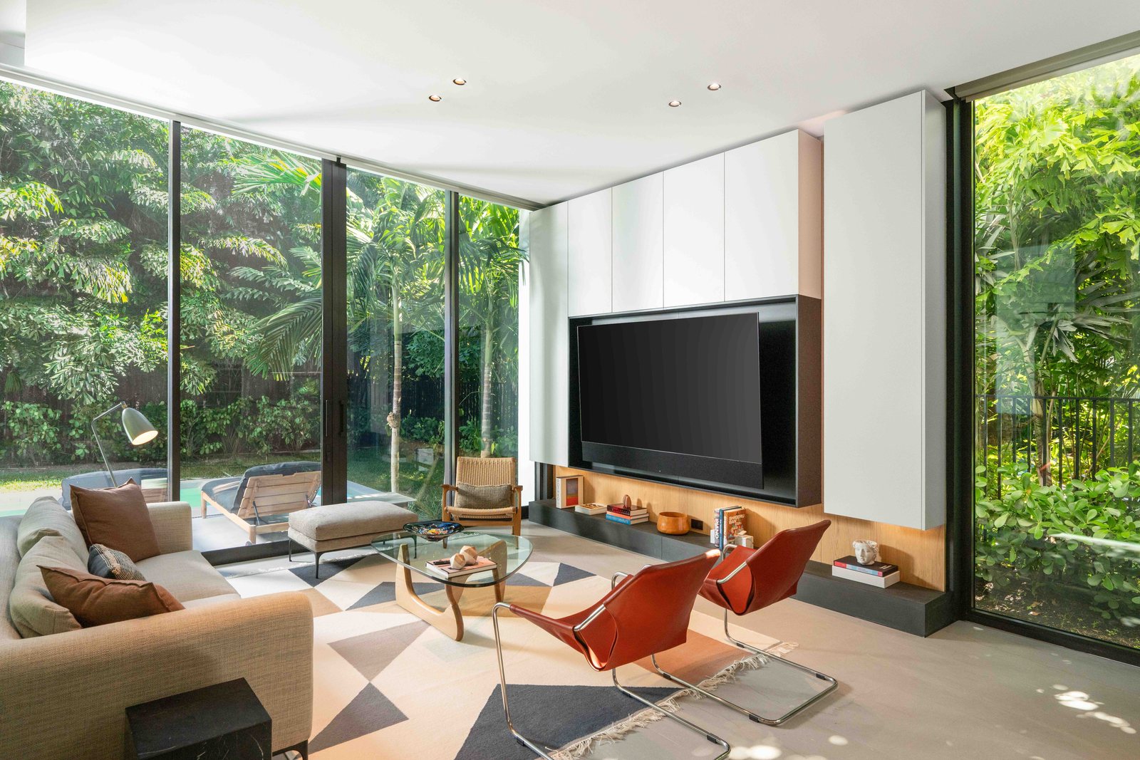 Palm grove house, photographed by Re-Capture