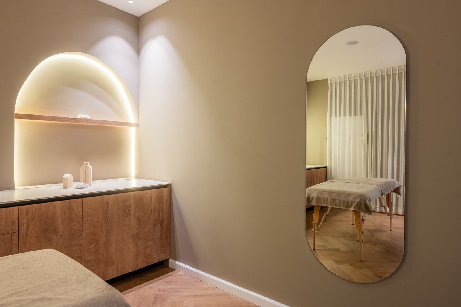 Aesthetic clinic, photographed by Re-Capture