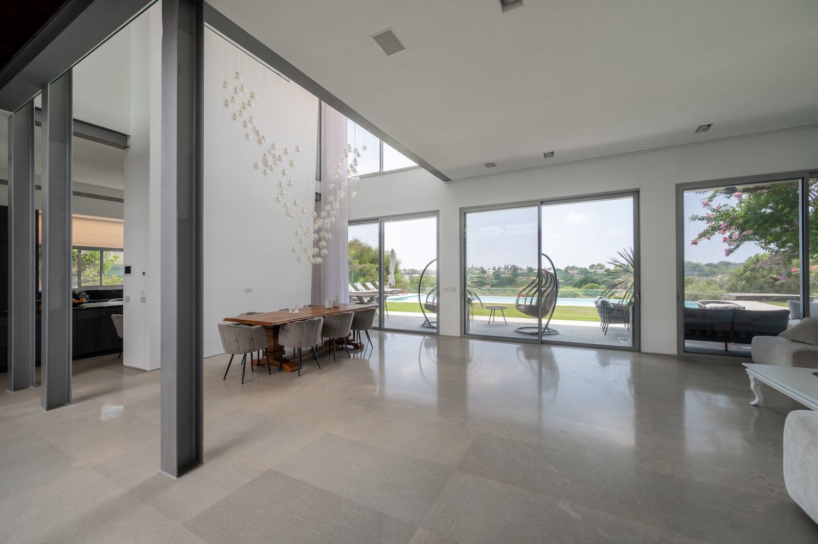 Garden pool house, photographed by Re-Capture